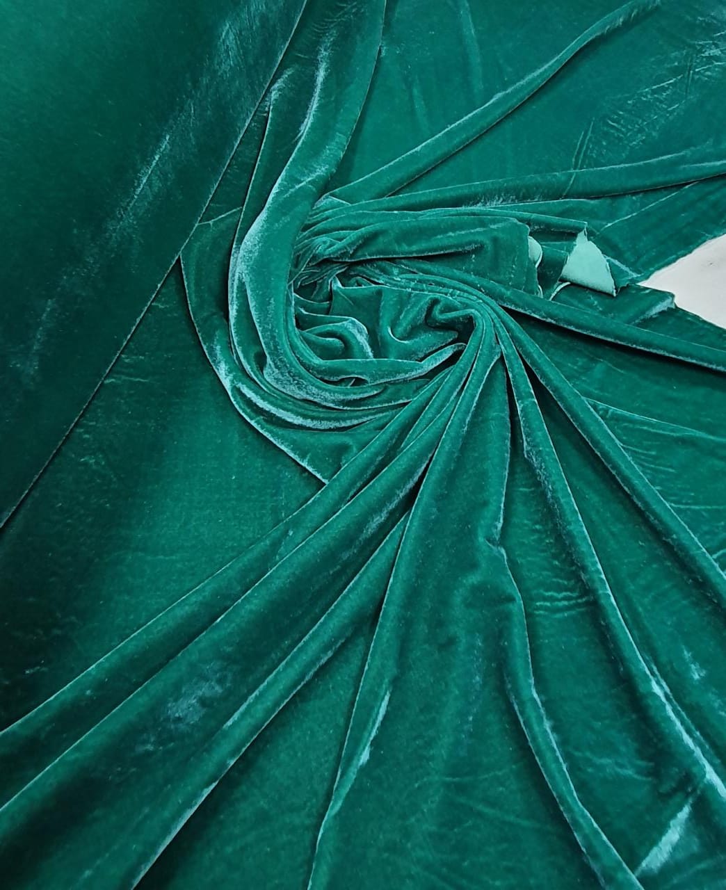Veludo Spandex c/ Lycra Verde Bandeira Claro - Largura 1,50 m x Comprimento 3 m 