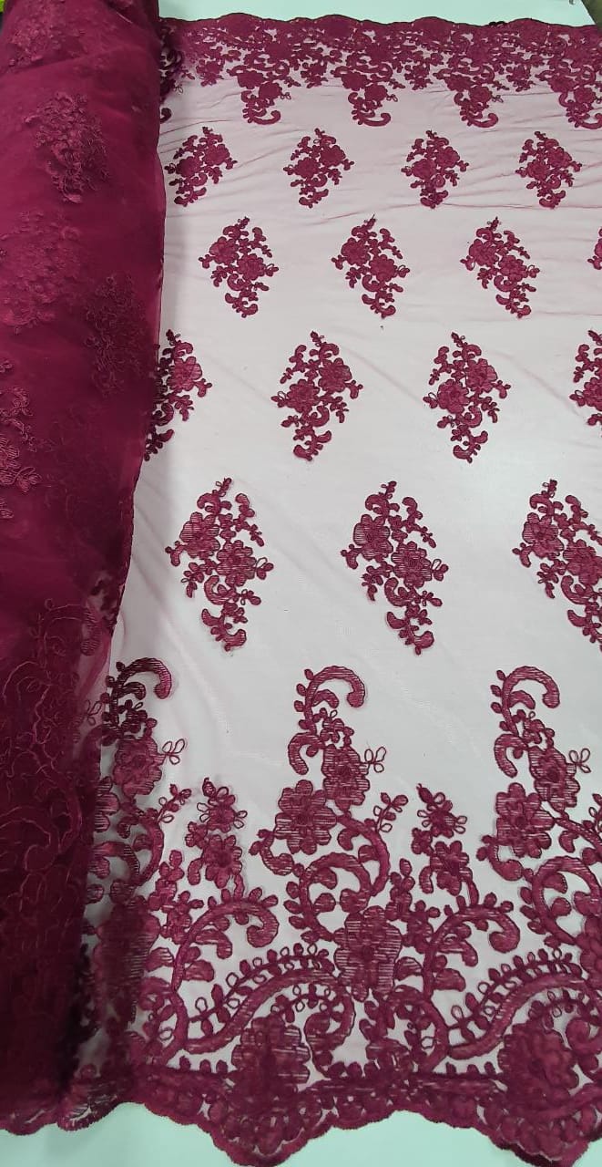 Tule Bordado Europa Bordô com Soutache - Largura 1,40 m x Comprimento 1,60 m 