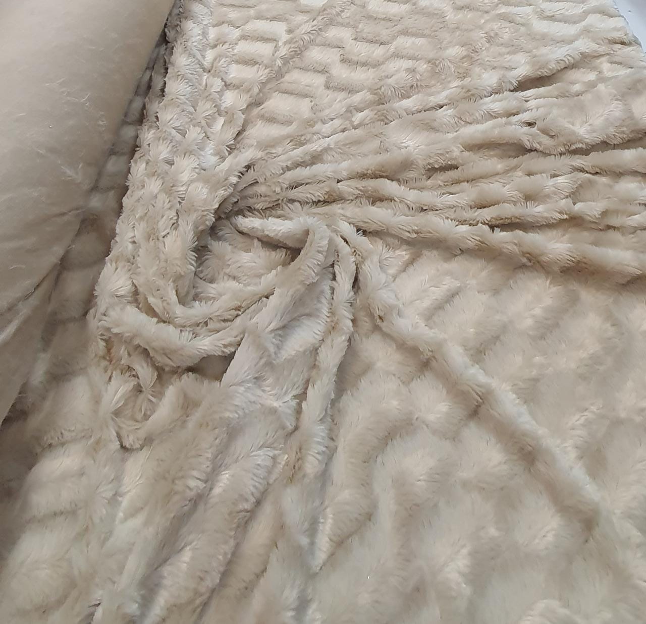Pelúcia Premium Trabalhada Kaki - Largura 1,60 m x Comprimento 2 m 
