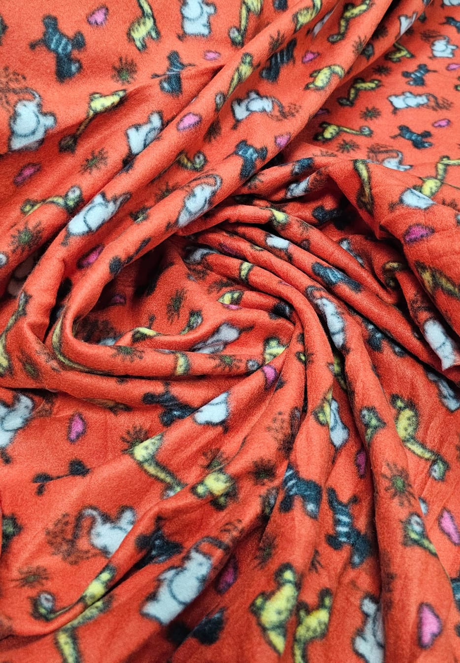 Soft Estampado Animais Fundo Vermelho - Largura 1,70 m x Comprimento 1,50 m 