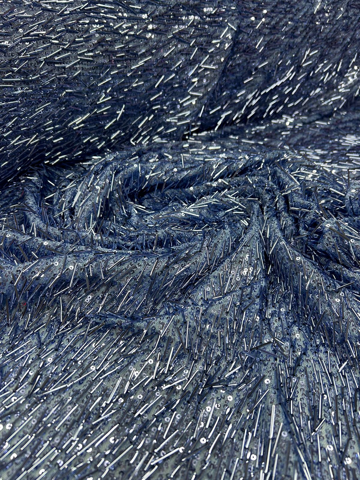Tule Bordado com Paetês e Canutilhos Saab Azul Serenity - Largura 1,30 m x Comprimento 2 m 