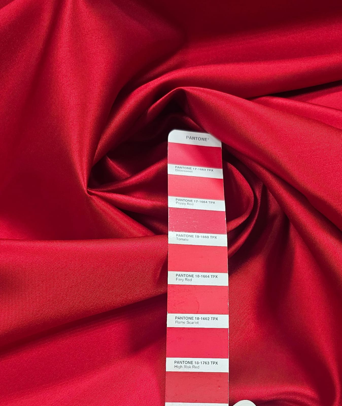 Zibeline Vermelho Ferrari - Largura 1,47 m x Comprimento 1,63 m 