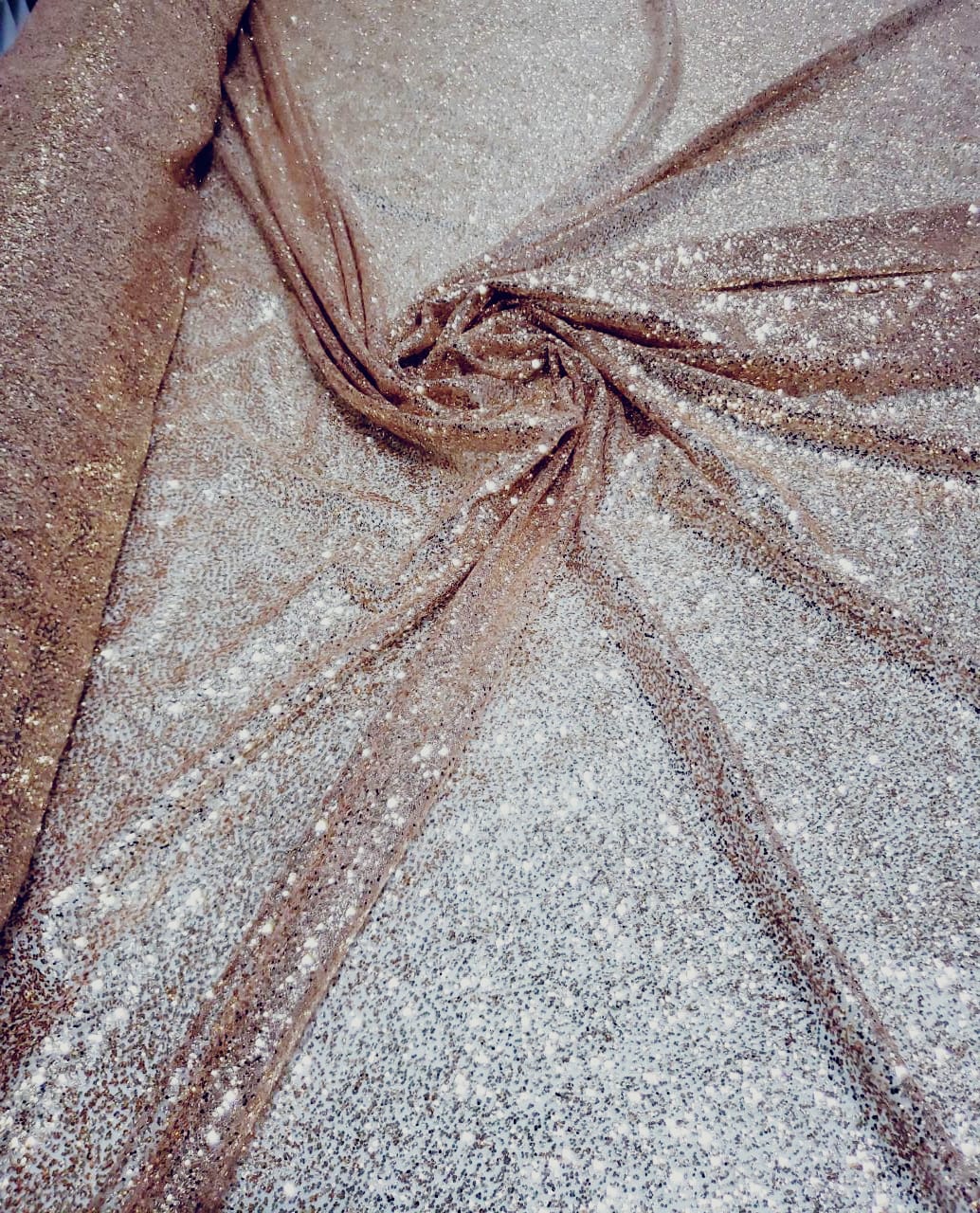 Tule com Glitter Rosê Gold Pesado   Largura 1,40 m x Comprimento 1,33 m 