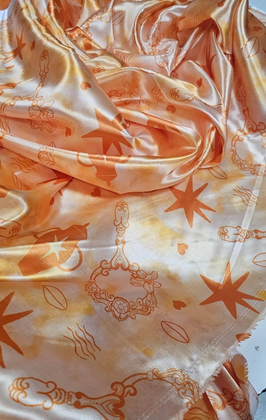 Cetim Estampado Digital Oxum 02 COM DEFEITO - Largura 1,45 m x Comprimento 2 m 