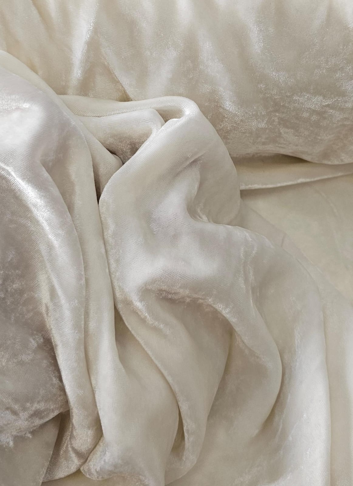 Veludo Tipo Alemão Light Off White COM SUJEIRA  - Largura 1,40 m x Comprimento 2 M 