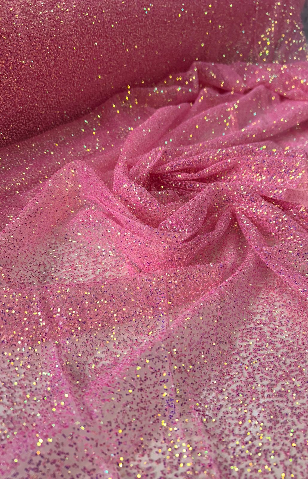 Tule com Glitter Rosa Chiclete Furtacor Pesado 02 FURADO - Largura 1,40 x Comprimento 1 m 