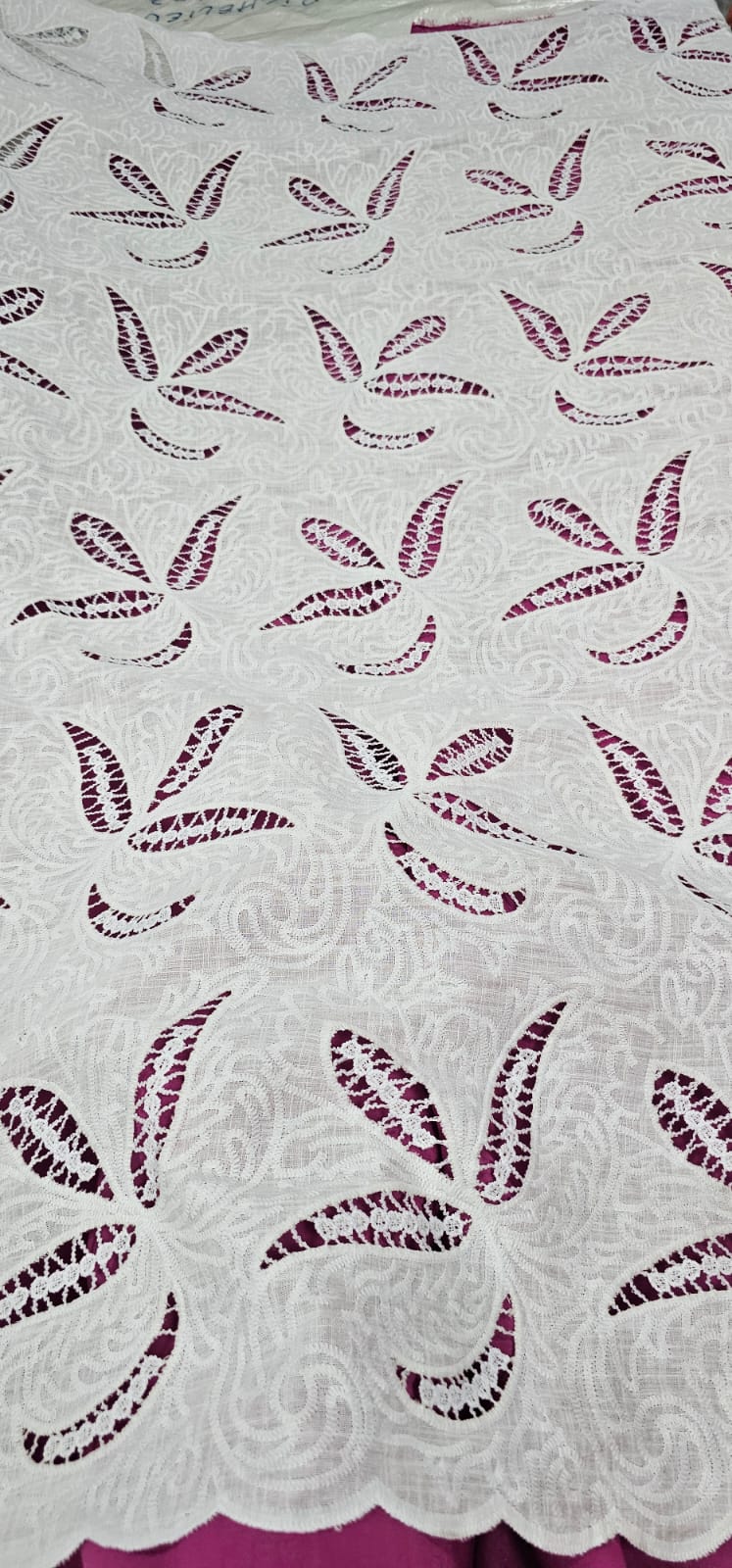 Layse Richelieu Branca N23 - Largura 1,30 m x Comprimento 1,50 m 