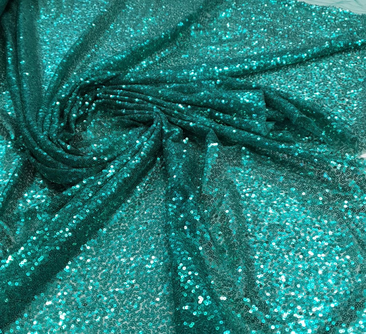 Paetê Bordado Paris Verde Jade - Largura 1,40  m x Comprimento 1 m 