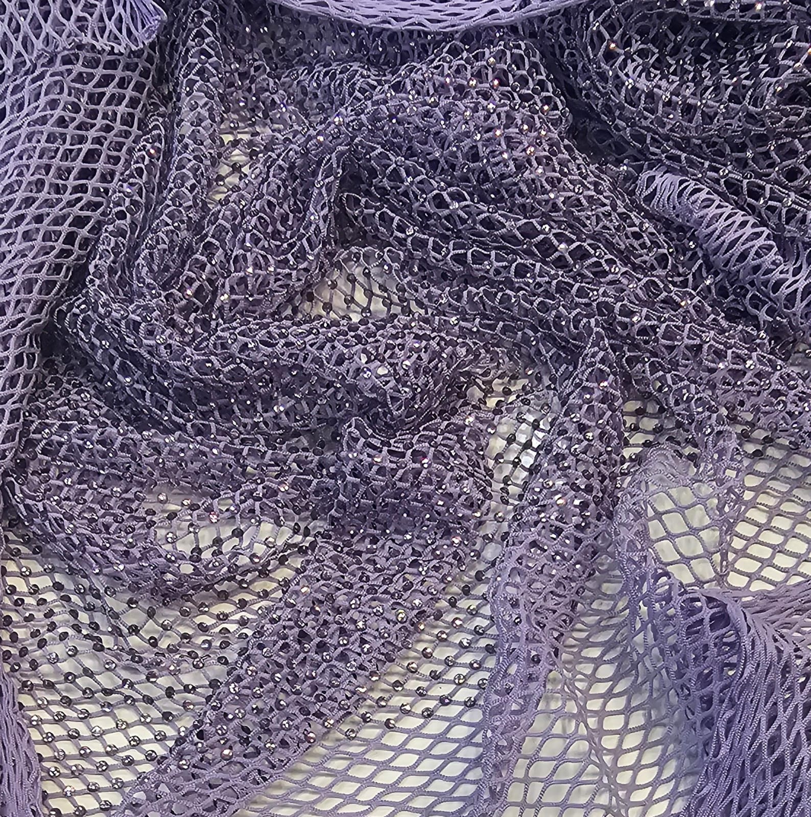 Tela Arrastão Lilás com Pedrarias Lilás COM DEFEITO - Largura 1,30 m x Comprimento 0,50 m 