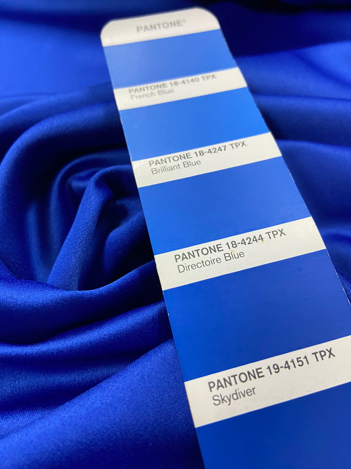 Crepe Amanda Liso Azul Royal - Largura 1,50 m x Comprimento 1 m 