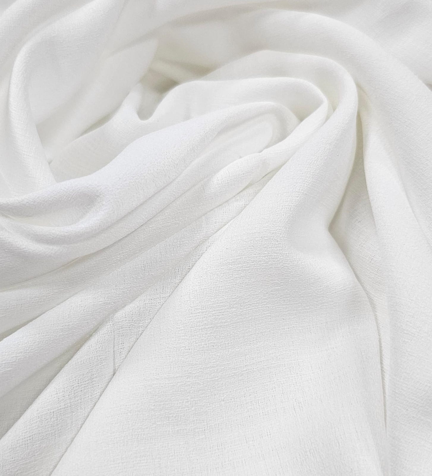 Crepe Misto Off White COM SUJEIRA - Largura 1,40 m x Comprimento 2 m 