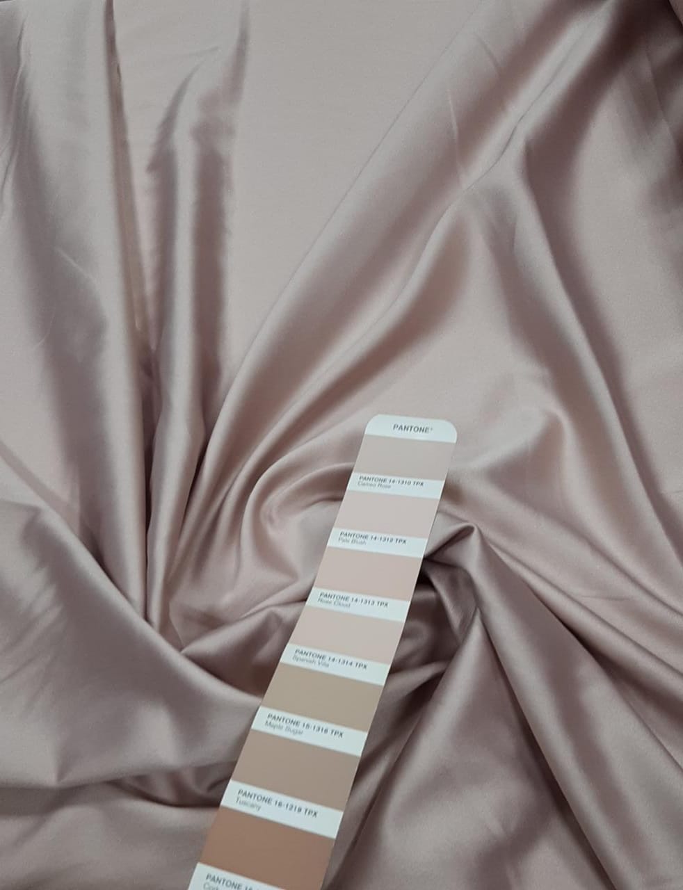 Crepe Amanda Liso Nude - Largura 1,50 m x Comprimento 1,80 m 