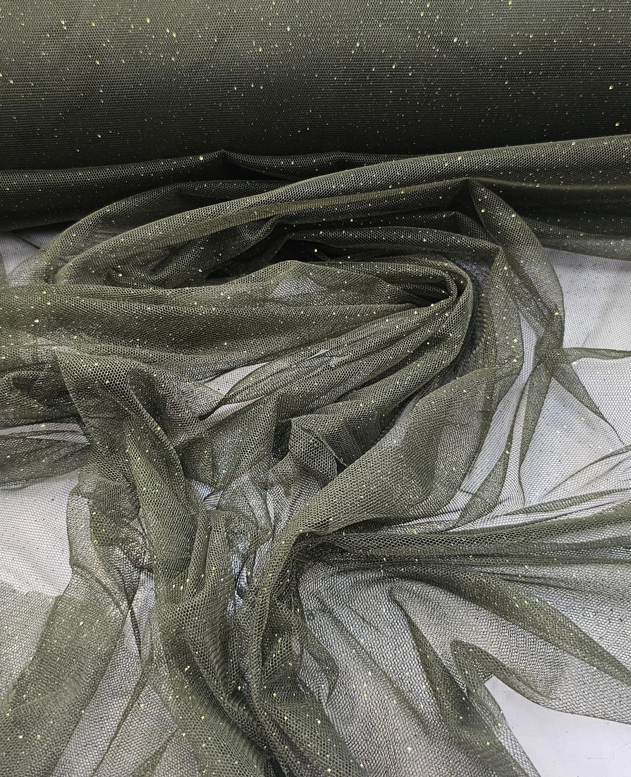 Tule com Glitter Fantasy Verde Oliva - Largura 1,50 m x Comprimento 1,30 m 