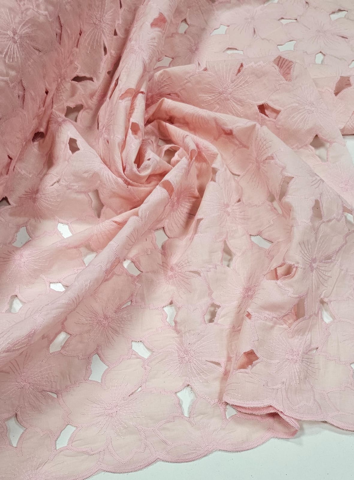 Layse Richelieu Rosa Bebê  Flores I18  - Comprimento 1,70 m x Largura 1,30 m 