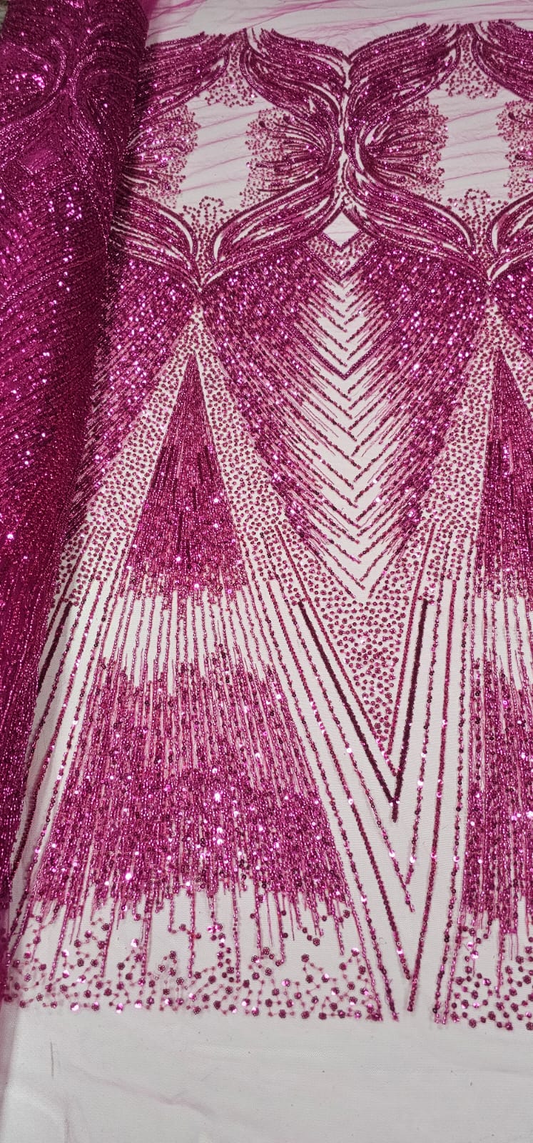 Tule Bordado com Pedrarias Premium  Pink HS2781  - Comprimento 0,50 cm x Largura 1,30 m 