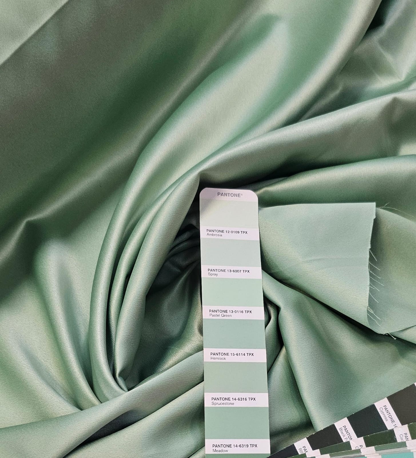 Crepe Amanda Liso Verde Menta Claro - Comprimento 3 m x Largura 1,50 m 