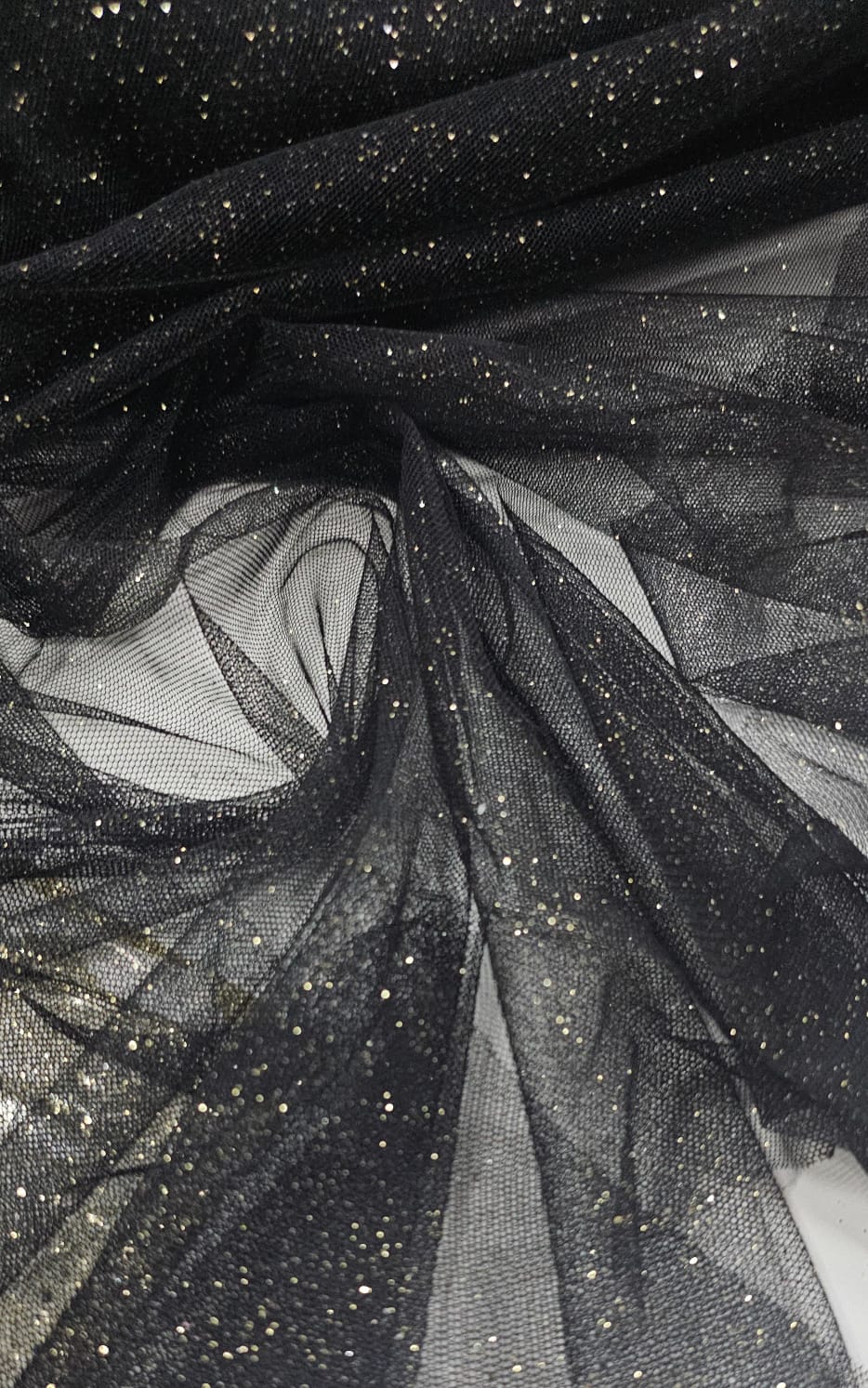 Tule com Glitter Fantasy Preto Brilho Dourado COM DEFEITO - Comprimento 1 m x Largura 1,50 m 