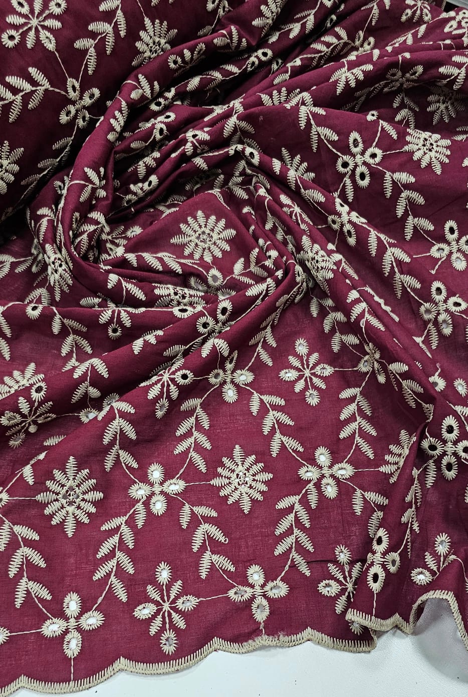 Layse Bordada Bicolor Winter Marsala com Kaki - Comprimento 2,70 m x Largura 1,30 m 