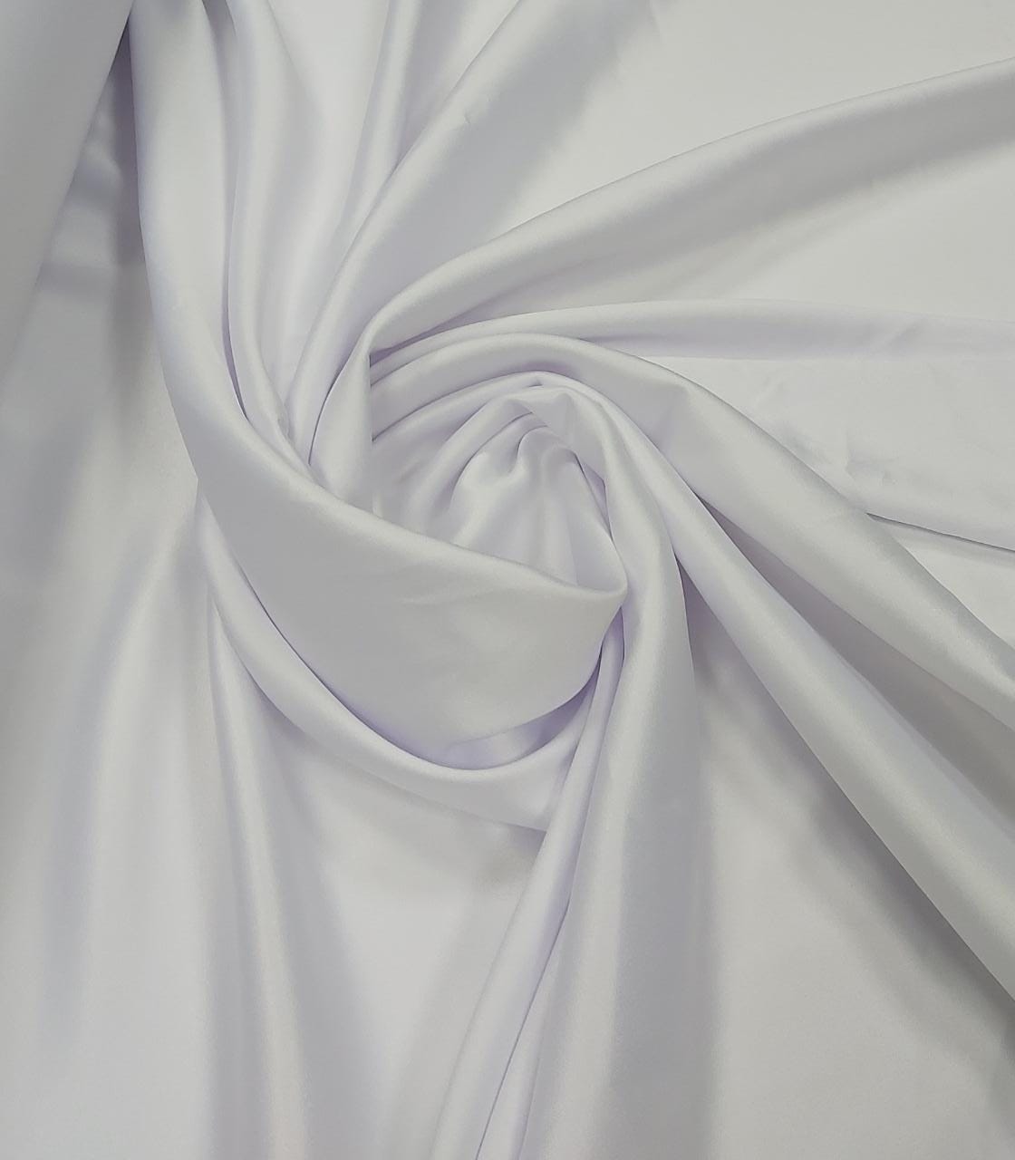 Gabardine Prada Branco COM SUJEIRA - Comprimento 0,60 cm x Largura 1,47 m 