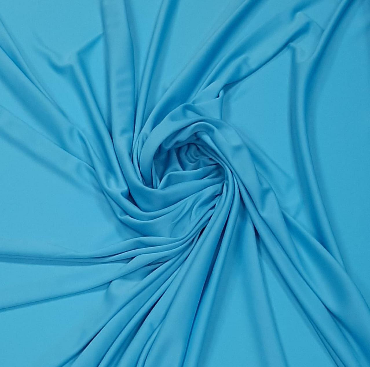 Malha Helanca Lisa Azul Turquesa - Comprimento 1,30 m x Largura 1,80 m 