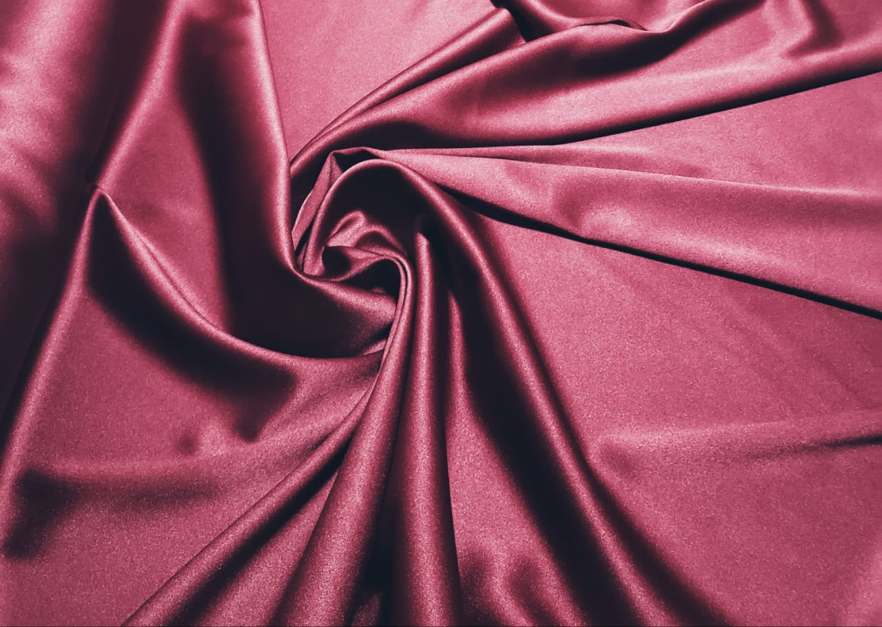 Gabardine Prada Marsala - Comprimento 1,65 x Largura 1,47 m 