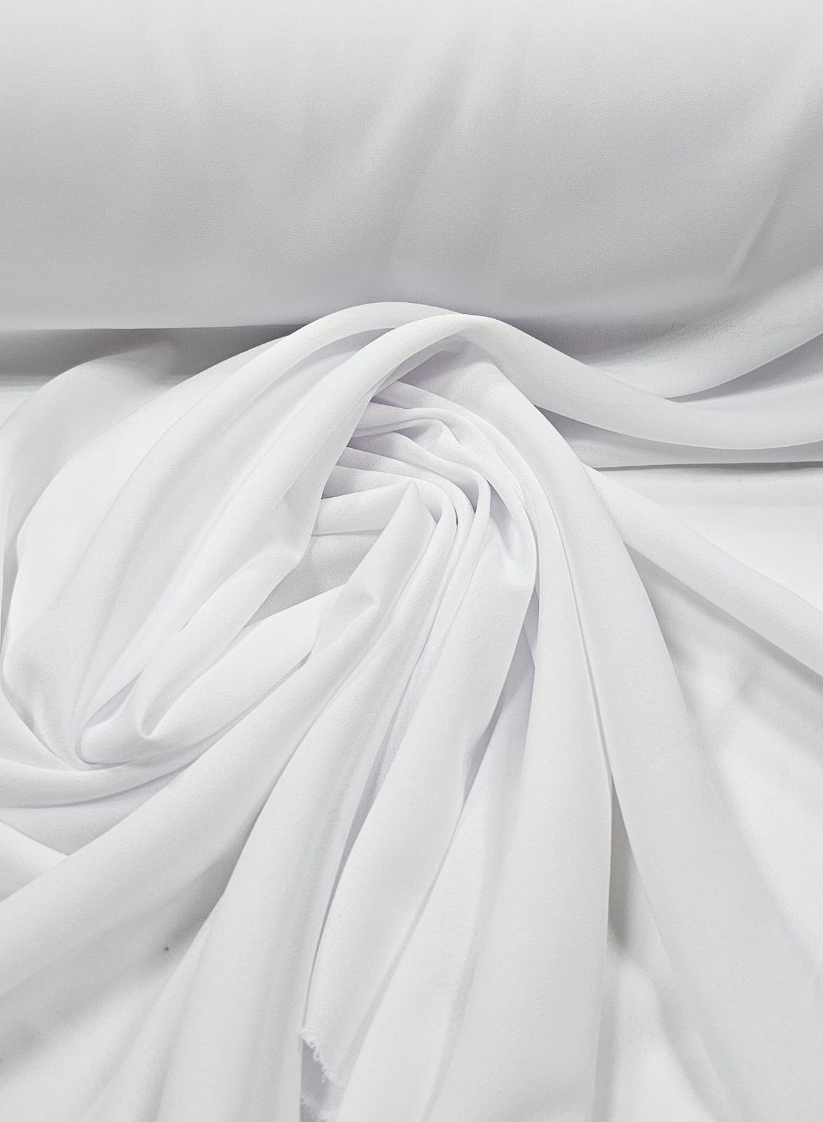 Crepe Georgete Liso Branco COM SUJEIRA - Comprimento 3,50 m x Largura 1,50 m 