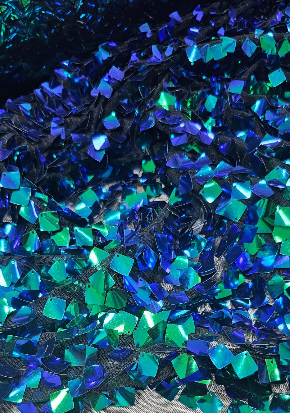 Paetê Bordado Metalic Verde e Azul - Comprimento 2 m x Largura 1,40 m 