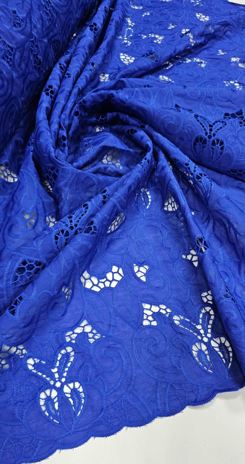 Layse Richelieu Imperial Azul Royal - Comprimento 0,60 cm x Largura 1,30 m 