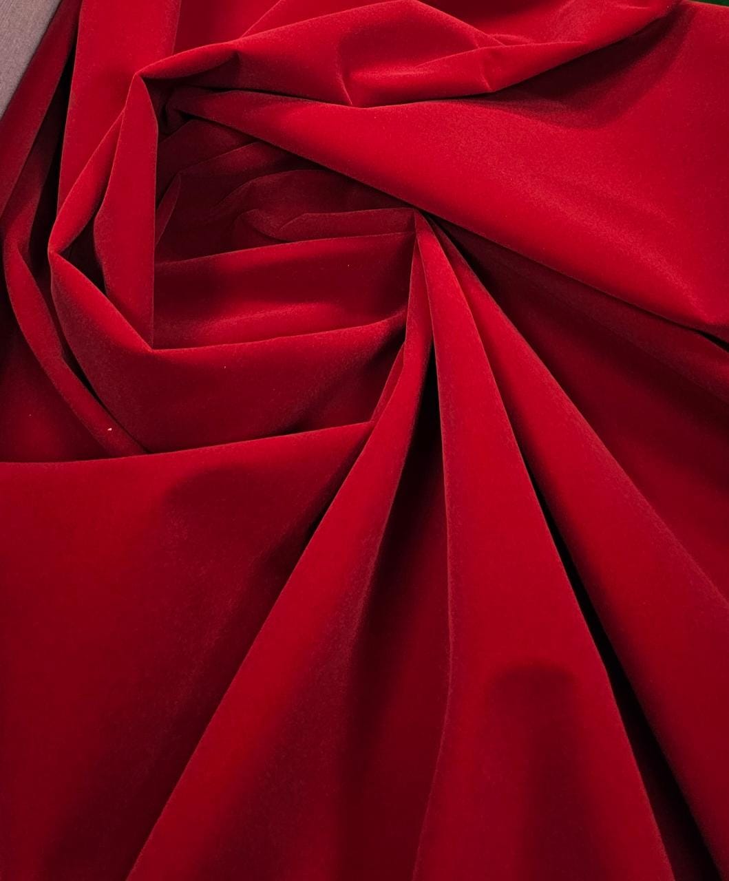 Veludo Sintético Vermelho - Comprimento 1 m x Largura 1,38 m