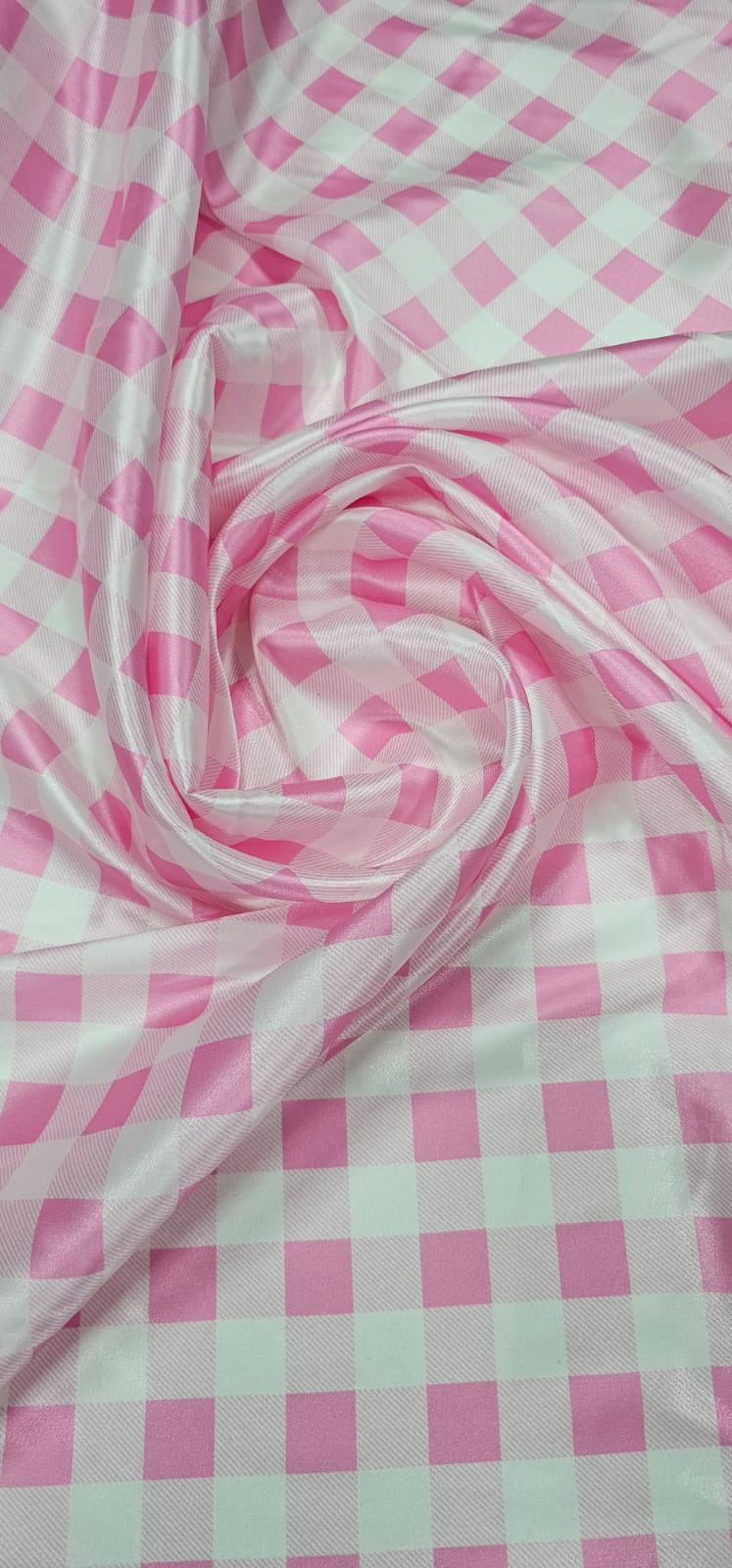 Cetim Estampado Digital Xadrez Rosa - Comprimento 0,90 cm x Largura 1,47 m 