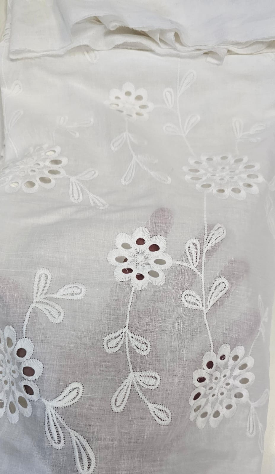 Layse bordada premium off white V22214  -  Comprimento 3,50 m x Largura 1,40 m   