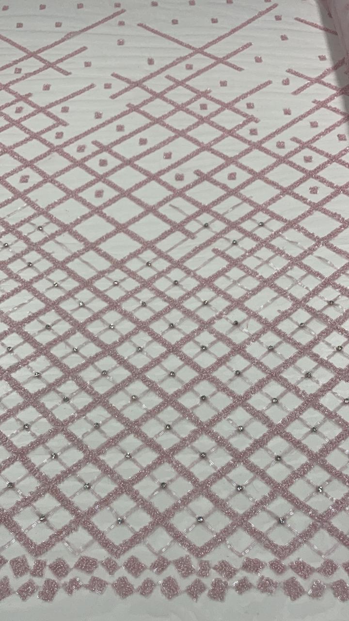 Tule Bordado com Pedrarias Premium Rosa Bebê - Comprimento 0,80 cm x Largura 1,35 m