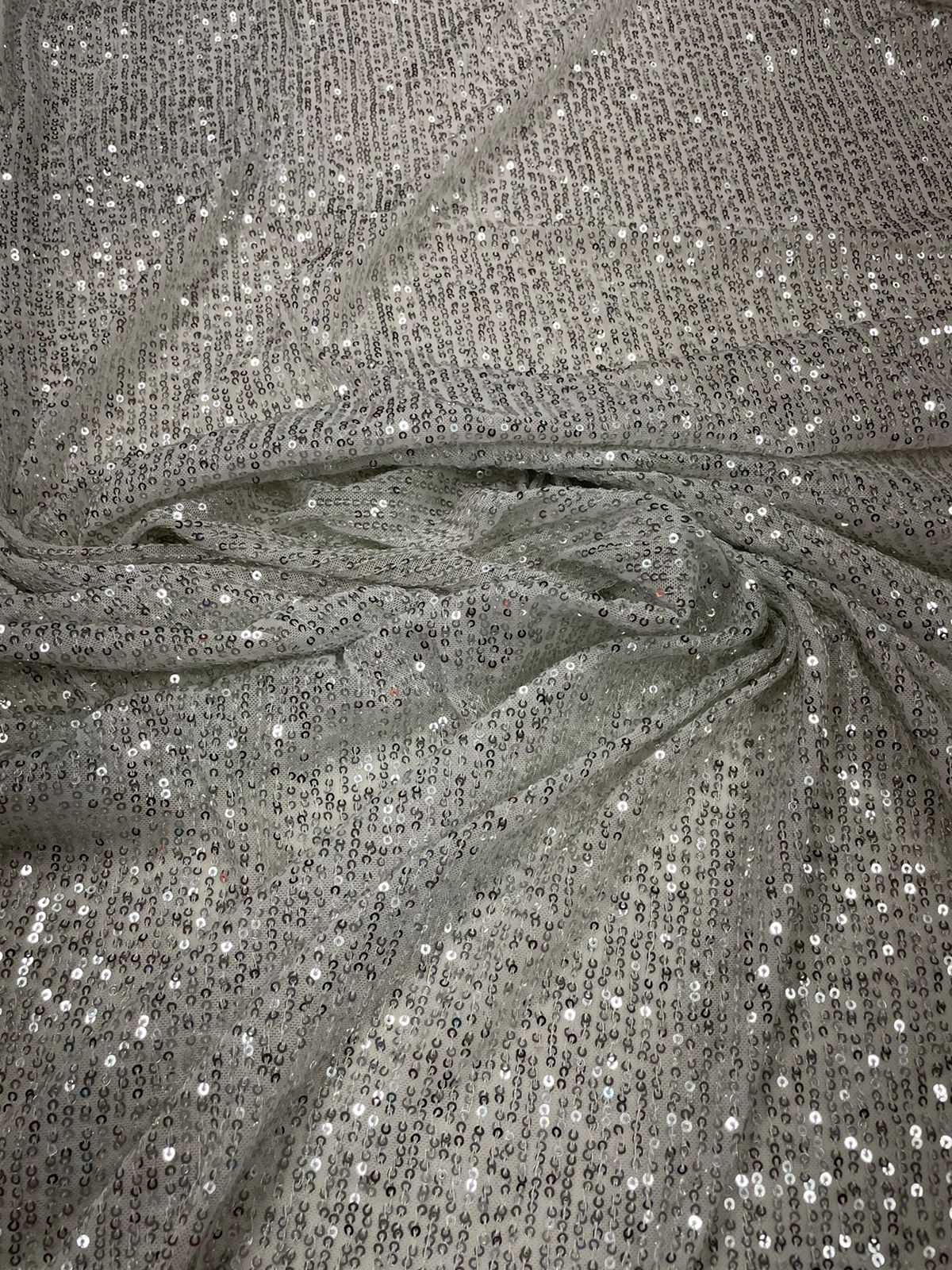 Paetê Bordado Glamour com Elastano Prata - Comprimento 0,85 cm x Largura 1,40 m 
