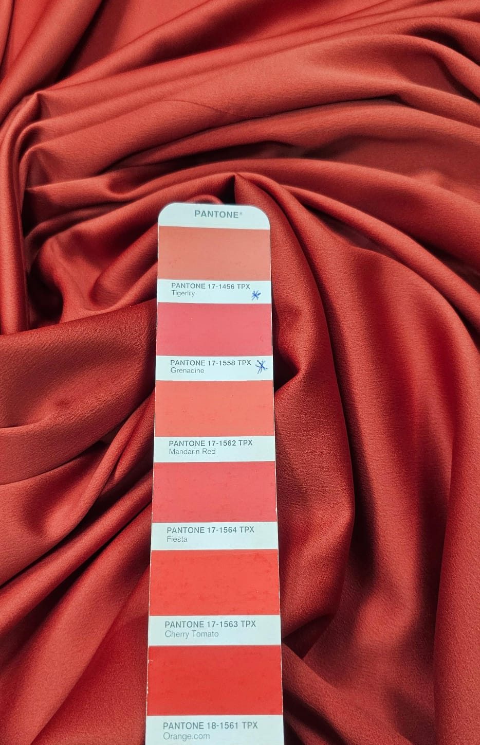 Crepe Amanda Liso Terracota - Comprimento 2,70 m x Largura 1,50 m 