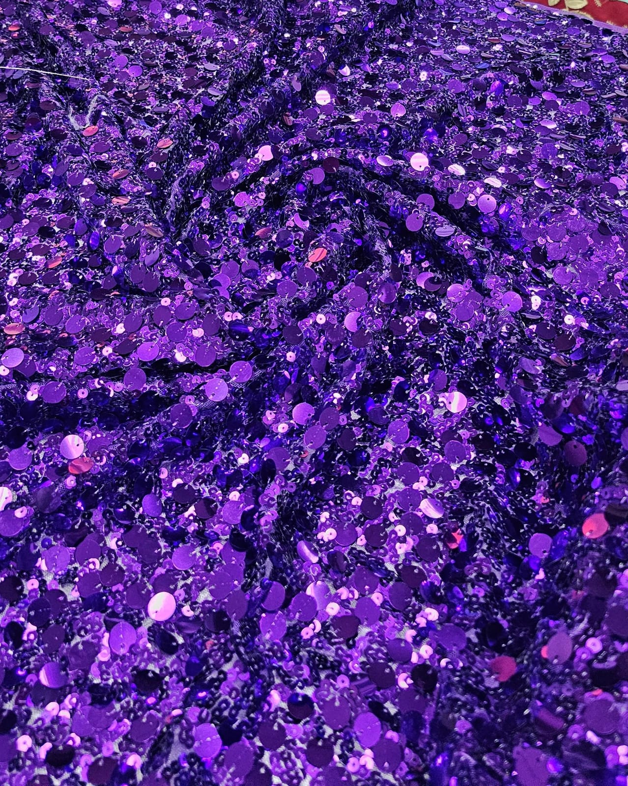 Paetê Bordado Montreal Roxo - Comprimento 0,80 cm x Largura 1,30 m 