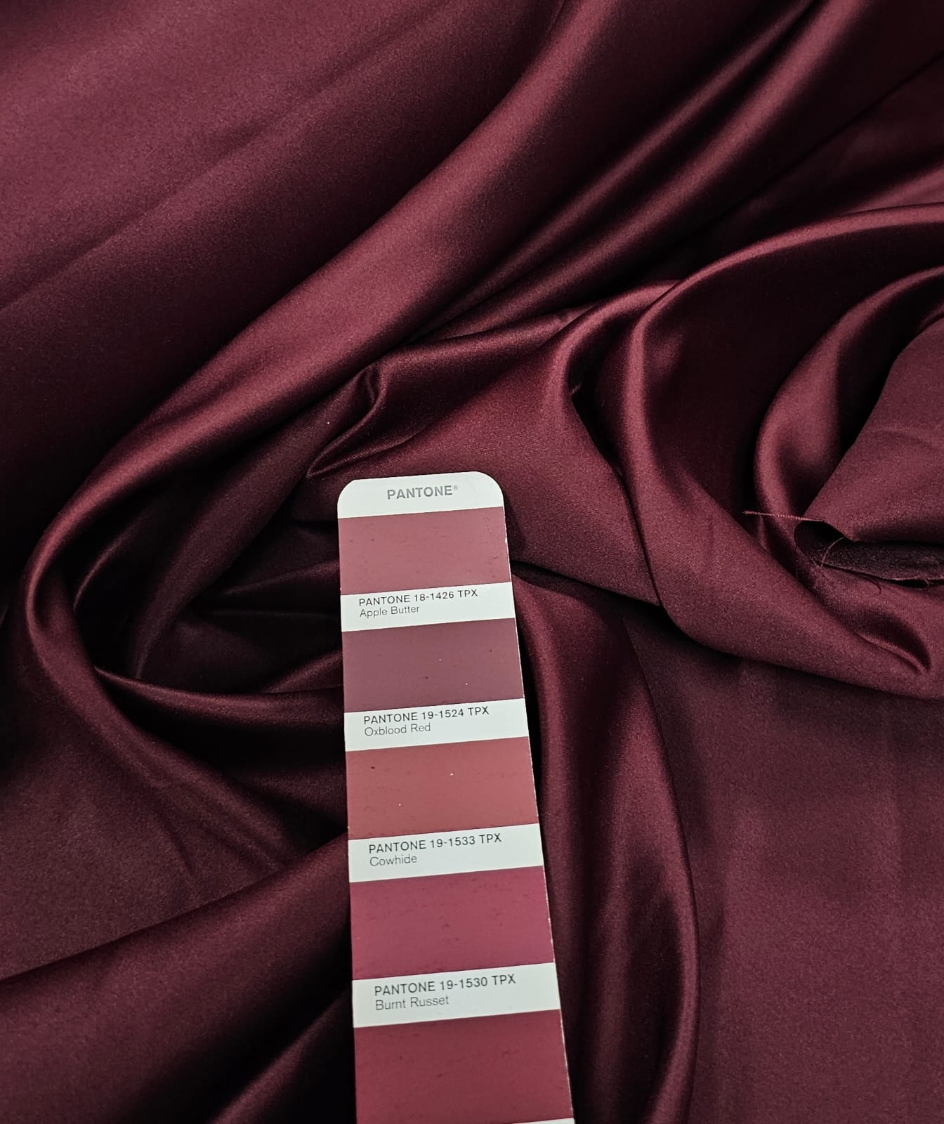 Cetim Bucol Liso Marsala - Comprimento 3,30 m x Largura 1,47 m