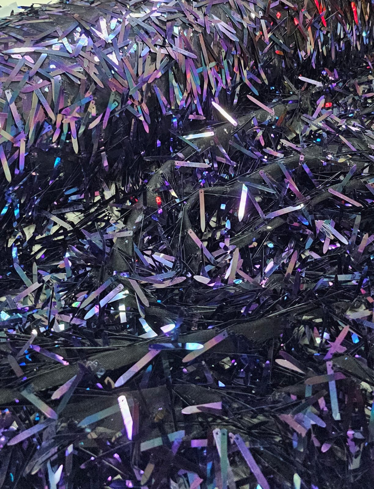 Paetê Preto Holográfico Espadas - Comprimento 0,95 cm x Largura 1,40 m 
