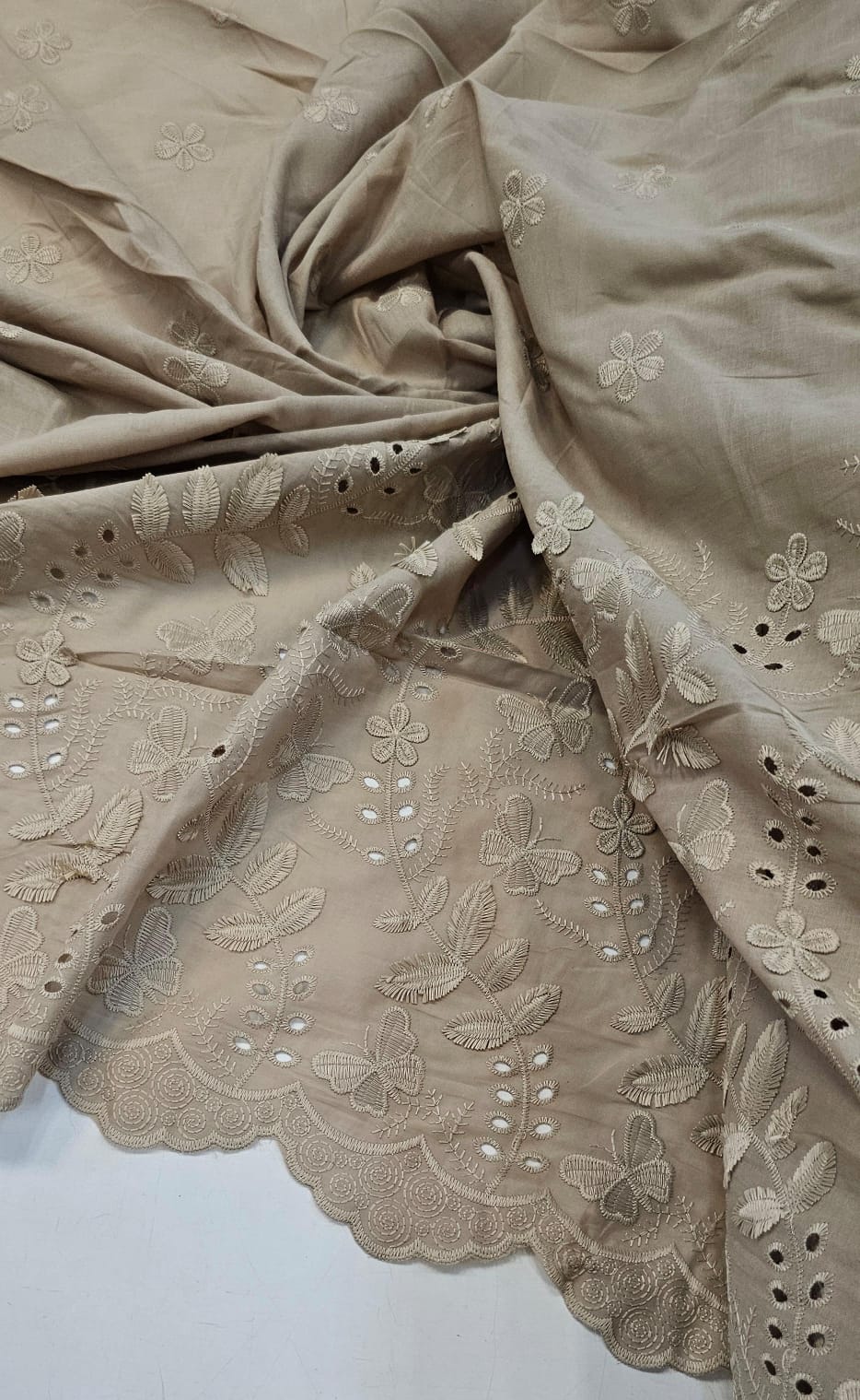 Layse Bordada Premium 3D Bicolor Kaki com Kaki - Comprimento 2,90 m x Largura 1,30 m 