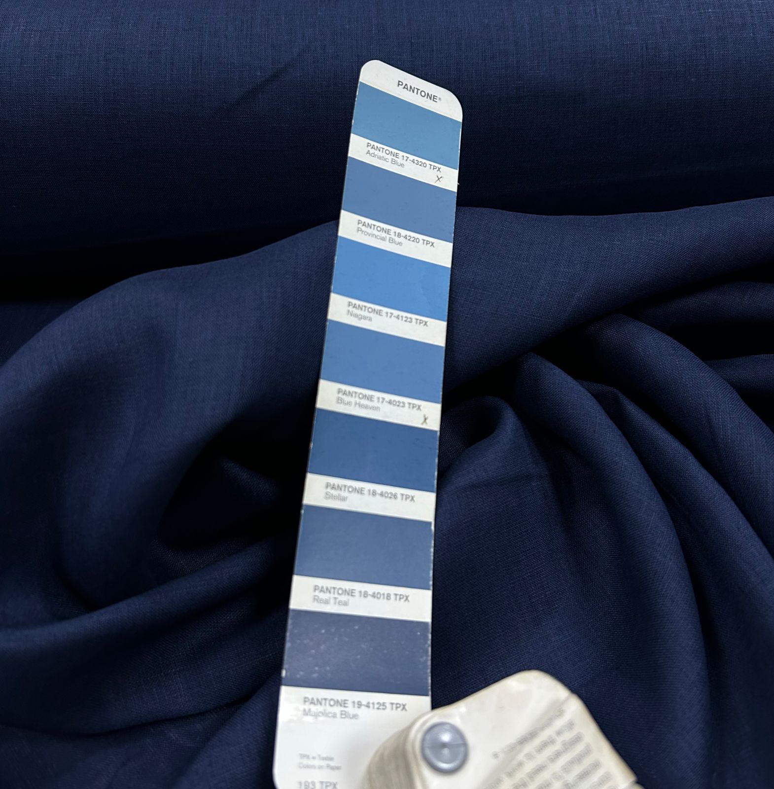 Cambraia de Linho Puro Azul Marinho - 100% Linho - Comprimento 0,90 cm x Largura 1,40 m