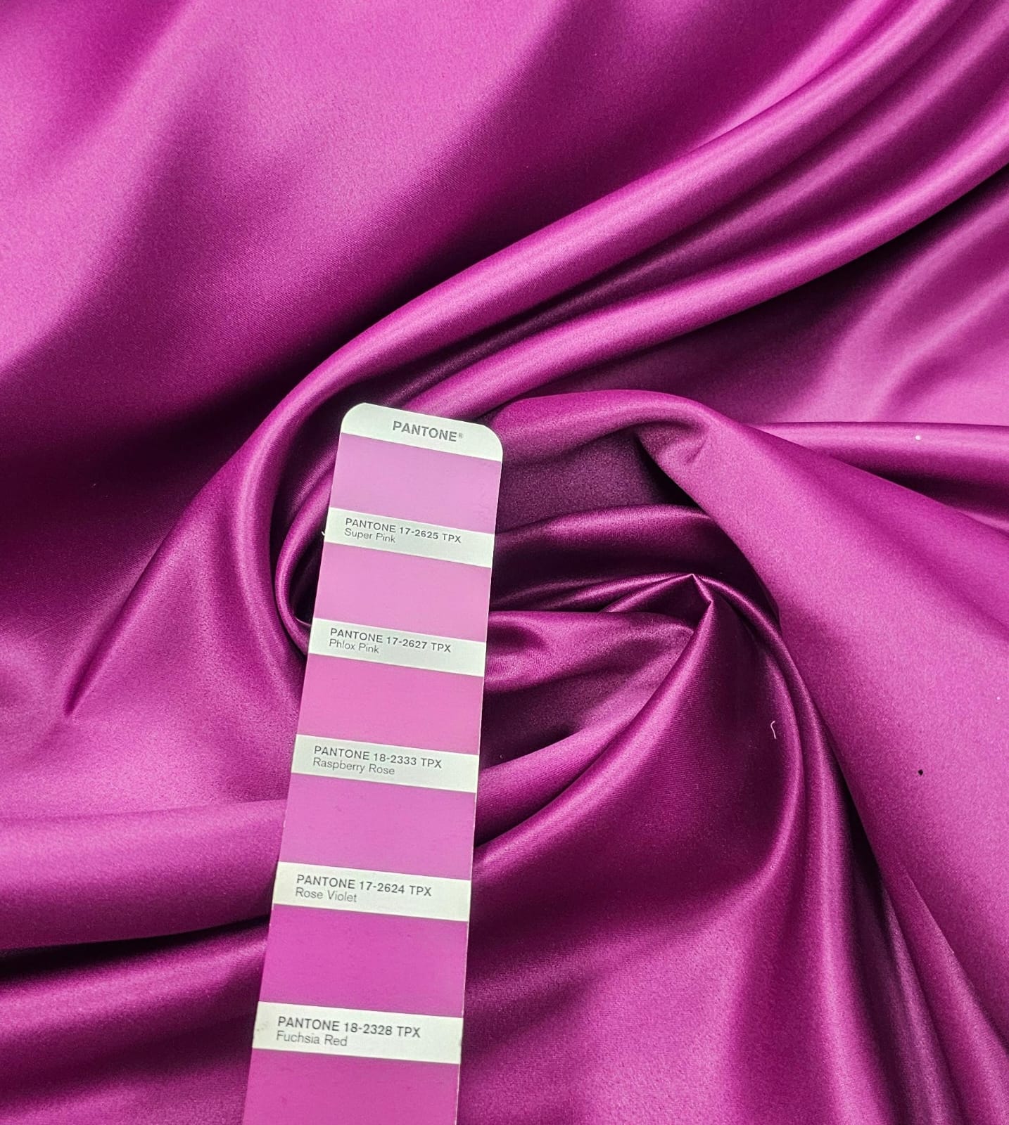 Cetim Bucol Liso Fúcsia - Comprimento 1,30 m x Largura 1,60 m