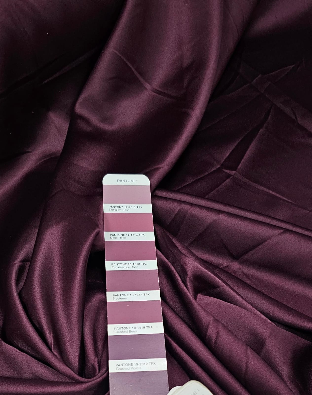 Crepe Amanda Liso Roxo Uva - Comprimento 1 m x Largura 1,50 m