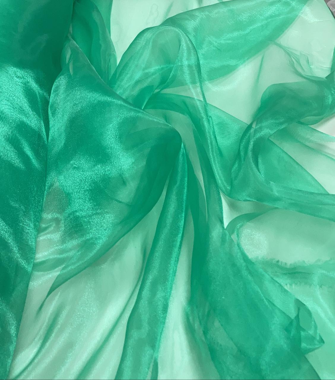 Organza Cristal Lisa Verde Bandeira Claro - Comprimento 3 m x Largura 1,47 m