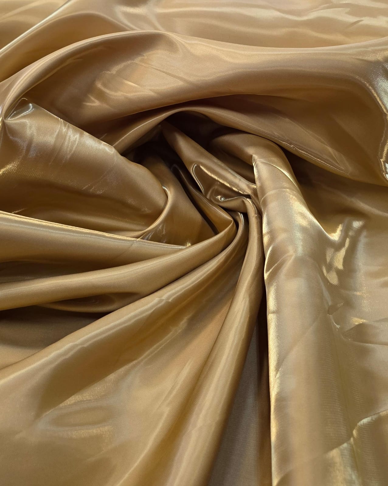 Zibeline Glow Dourado - Comprimento 1 m x Largura  1,47 m