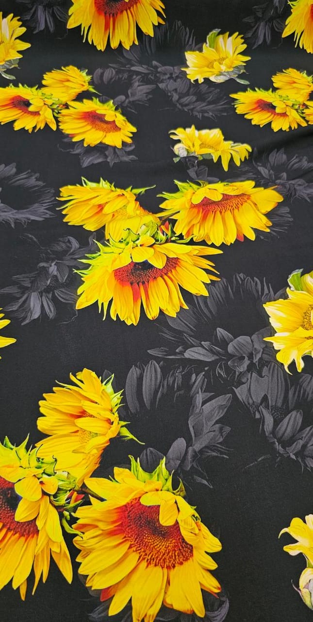 Popeline de Viscose Digital Girassol Fundo Preto - Comprimento 1,50 m x Largura 1,47 m 
