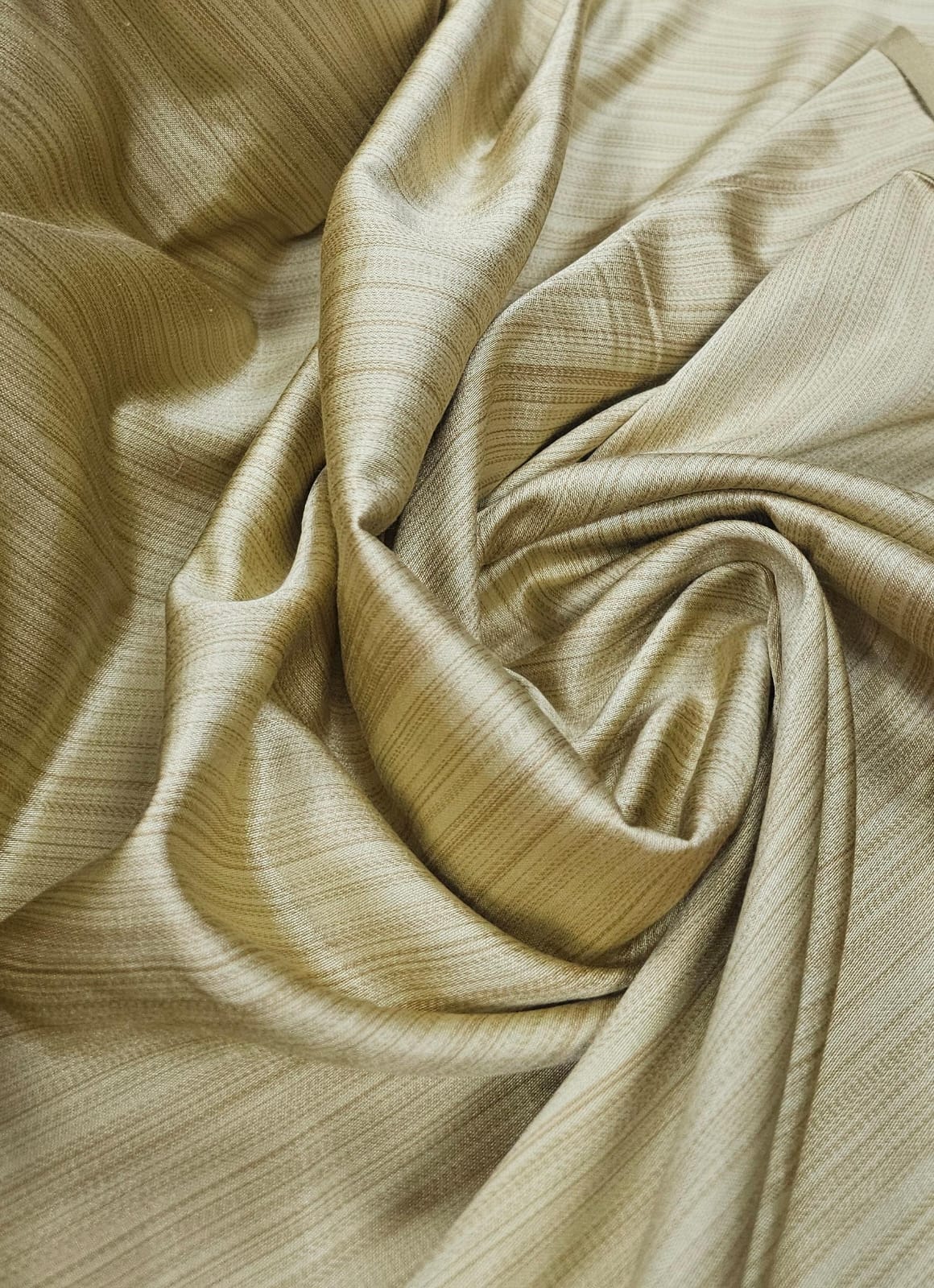 Jacquard Gobelem de Viscose Listrado Ouro  - Comprimento 1,50 x Largura 1,25 m