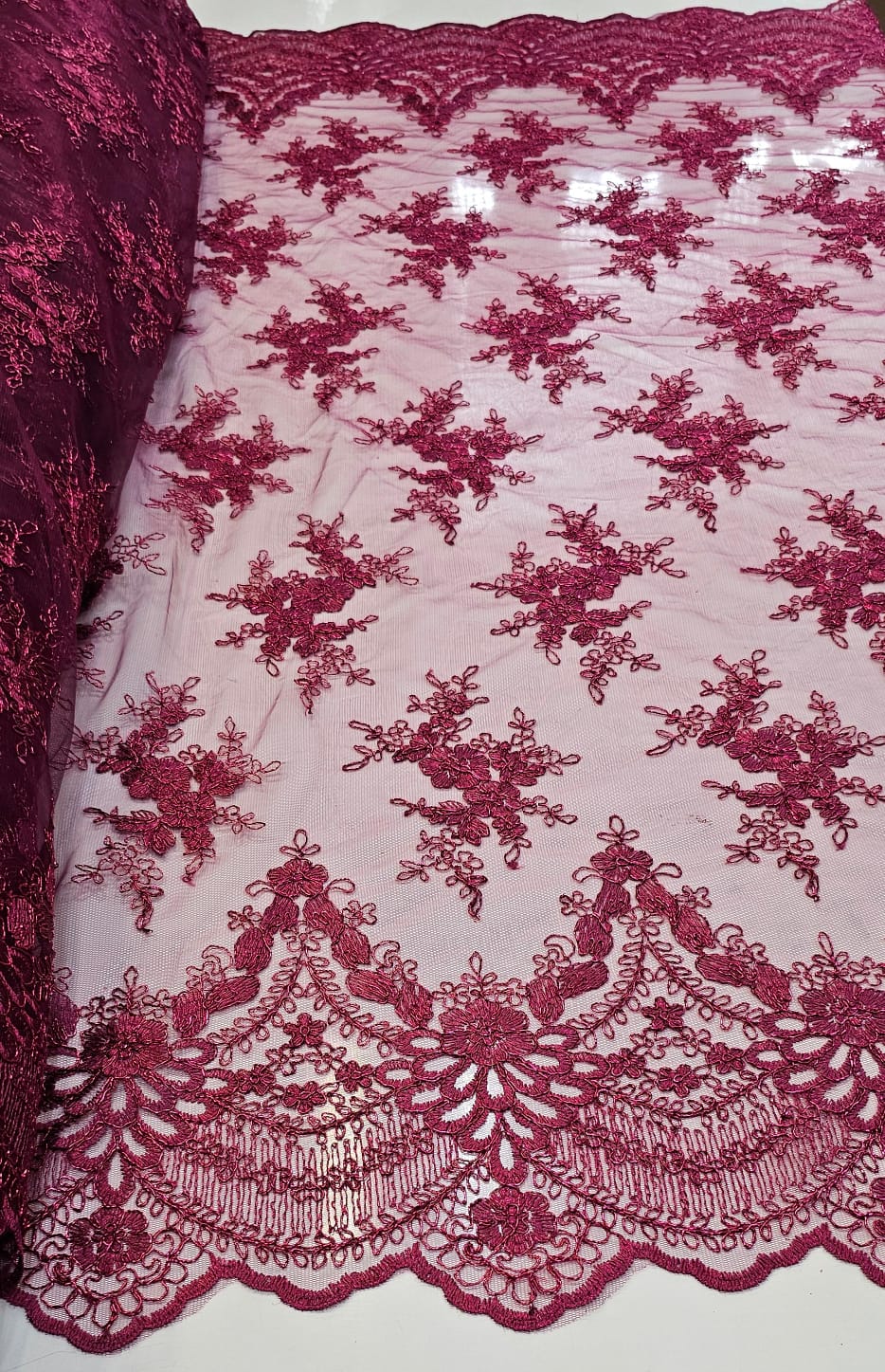 Tule Bordado Europa Flores Marsala Com Fio Metálico Desenho 36 - Comprimento 3,45 m x Largura 1,30 m