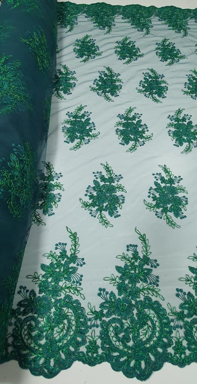 Tule Bordado Europa Flores Verde  Bandeira Com Fio Metálico Modelo 35 - Comprimento 4 m x Largura 1,30 m