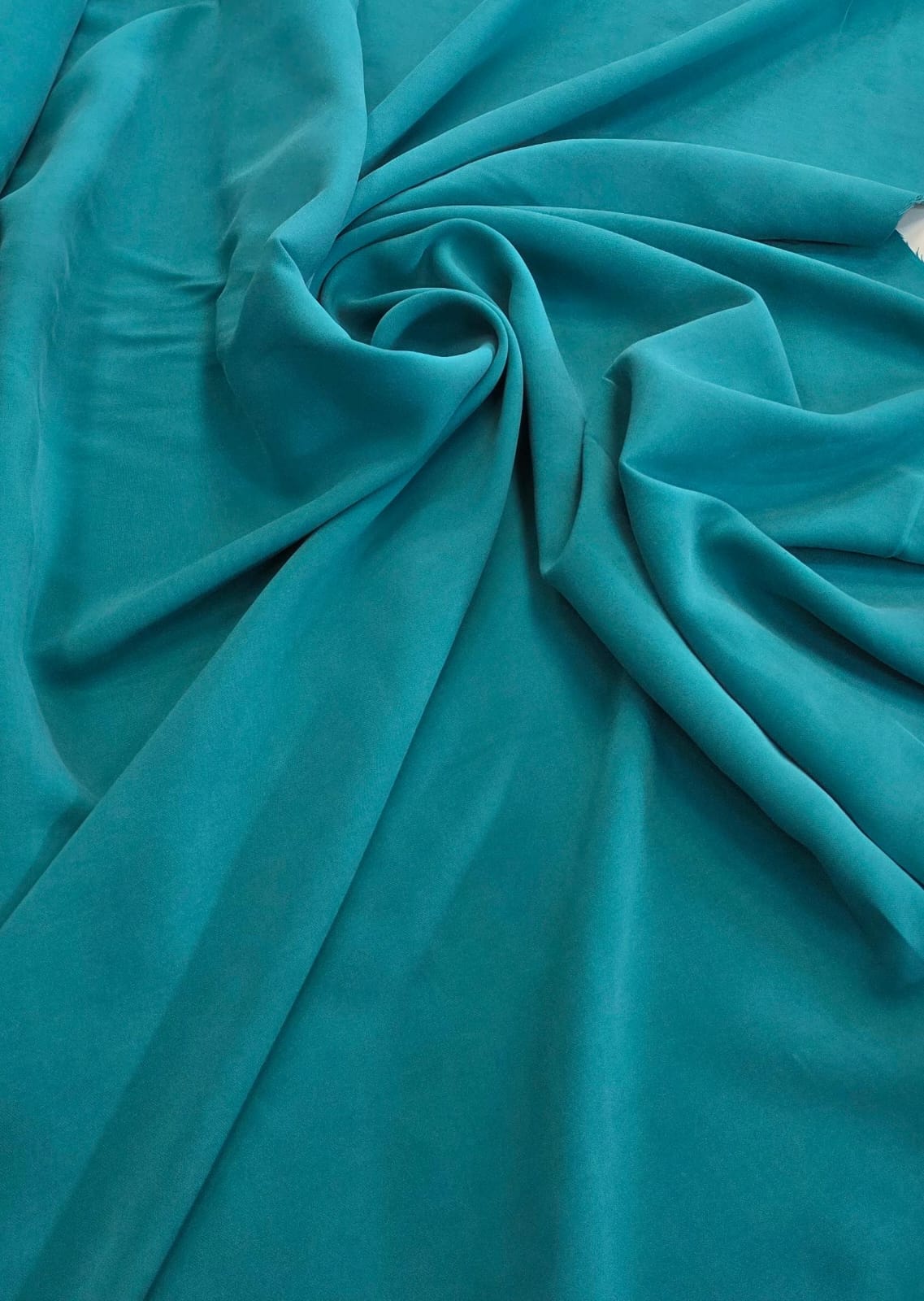 Viscose Lisa Premium Sarjada Aveludada Verde Jade - Comprimento 2,90 m x Largura 1,47 m