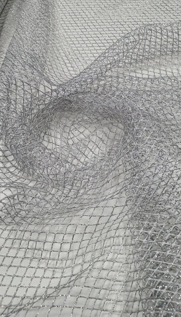 Tela Com Glitter Bali Prata COM FALHA - Comprimento 1,30 m x Largura 1,60 m