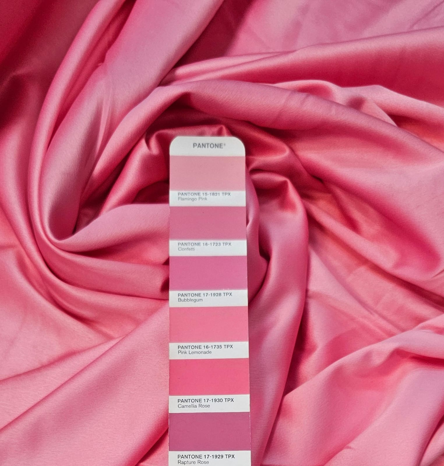 Crepe Amanda Liso Rosa Chiclete - Comprimento 1,50 x Largura 1,50 m